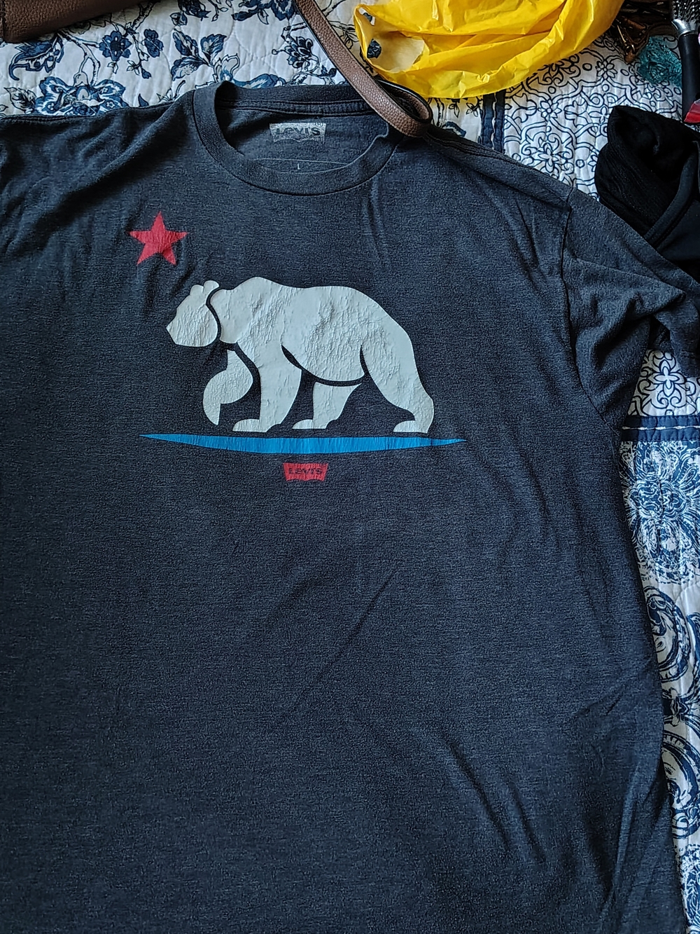 Levi's Men's Short Sleeve Gray Bear Graphic Tee - Charcoal Size L